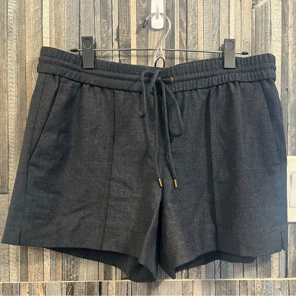 J. Crew NWT Pull-on Flannel Dark Grey Shorts Medium - Picture 1 of 6